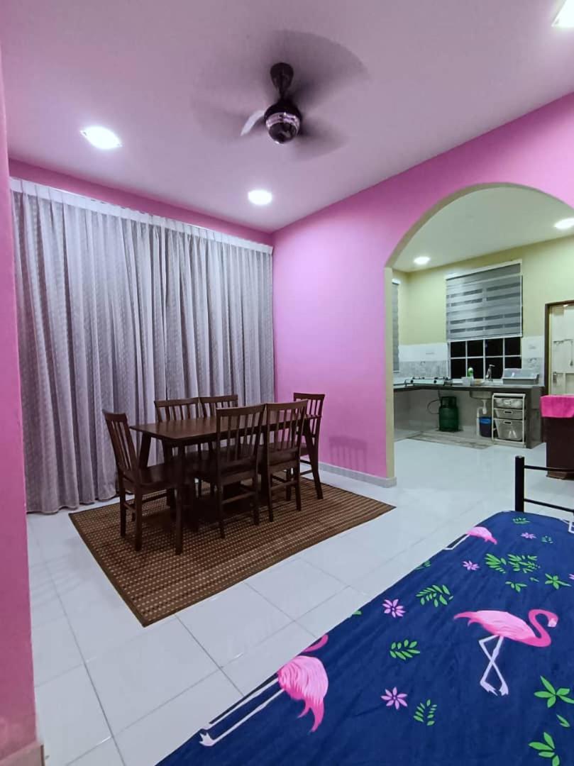 Ebnur Homestay Arau Exteriér fotografie